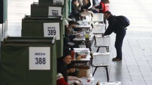 Avanzan las primarias para definir candidato presidencial de la izquierda en Chile