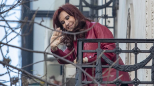 ¿Puedo salir al balcón de mi casa o no?