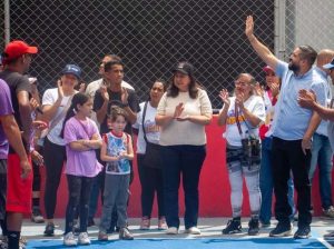 Entregaron cancha como nueva en El Valle