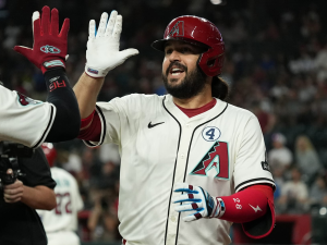 Eugenio Suárez más cerca de los 300 jonrones