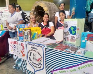 Feria del Libro reunió a 19 escuelas de La Victoria