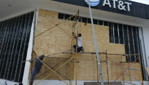 El huracán Erick de categoría 4 es 'extremadamente peligroso' y amenaza la costa de México