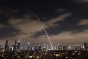 Irán lanza nueva ofensiva contra Israel