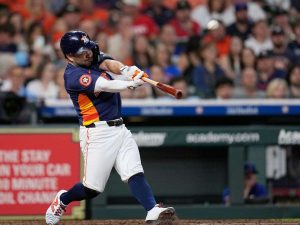 José Altuve le dio el triunfo a los Astros