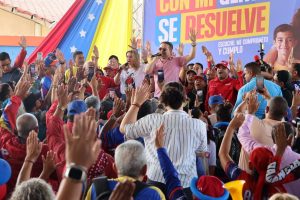 Juramentan comando de campaña de candidatos del GPPSB en Valencia