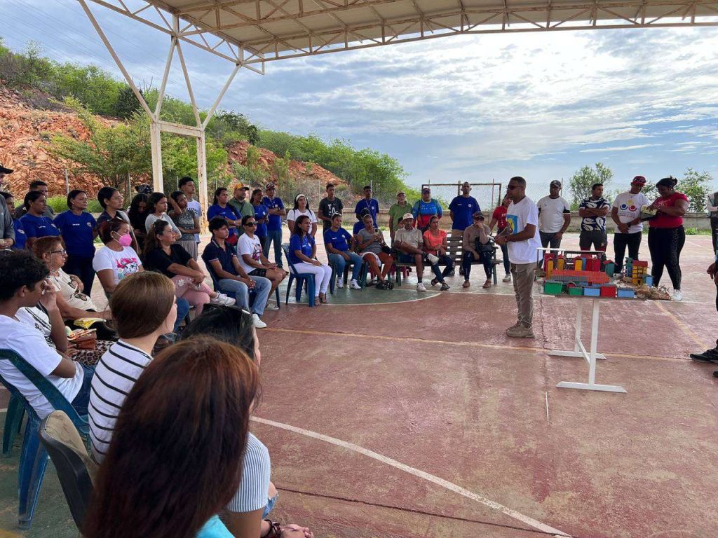 Los jóvenes del país presentan, debaten y postulan sus proyectos