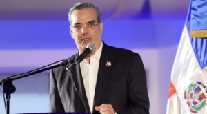 Abinader dice que 'estudian' reanudación de vuelos entre República dominicana y Venezuela tras suspensión aérea 'unilateral'