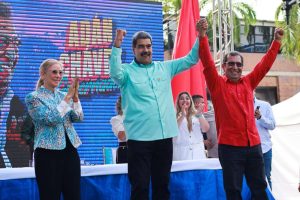 Maduro: a través de la producción se superarán las perturbaciones económicas