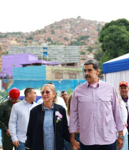 Maduro reinaugura complejo Casa del Obrero en la parroquia Sucre