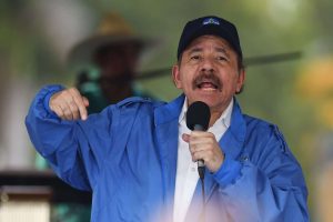 Ortega compara redadas migratorias de Trump con “persecuciones nazis”