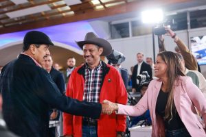 Presidente en taller de las 7T: Deben asumir la revolución como un apostolado