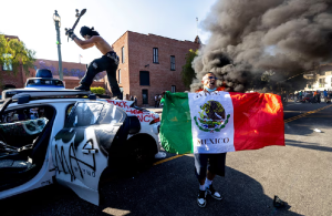 56 detenidos durante el fin de semana por las protestas contra las redadas migratorias en Los Ángeles