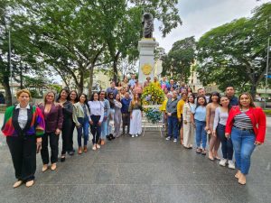 Reconocen labor de los periodistas regionales