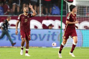 La Vinotinto sigue en la carrera derrotó 2-0 a Bolivia
