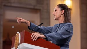 Sheinbaum rechaza redadas y violencia para detener migrantes en EEUU