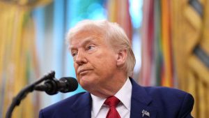 Trump eleva los aranceles del acero y aluminio al 50%