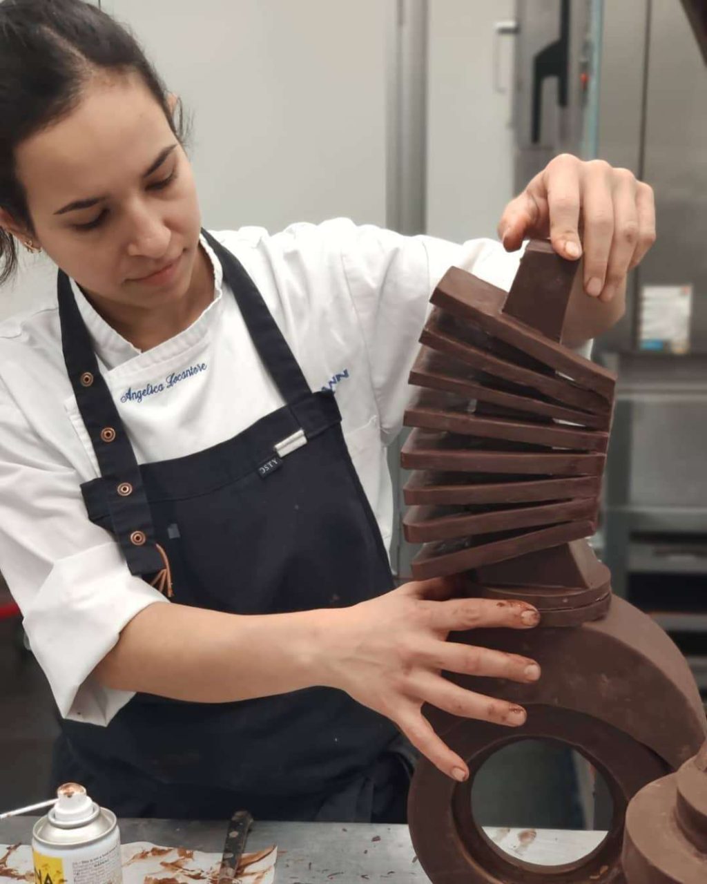 Venezolana en Madrid es reconocida como la mejor repostera del 2025