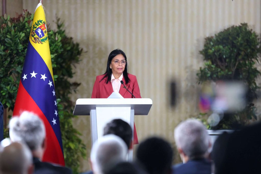 Venezuela propone convocar Cumbre por la Paz