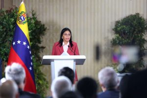 Venezuela propone convocar Cumbre por la Paz