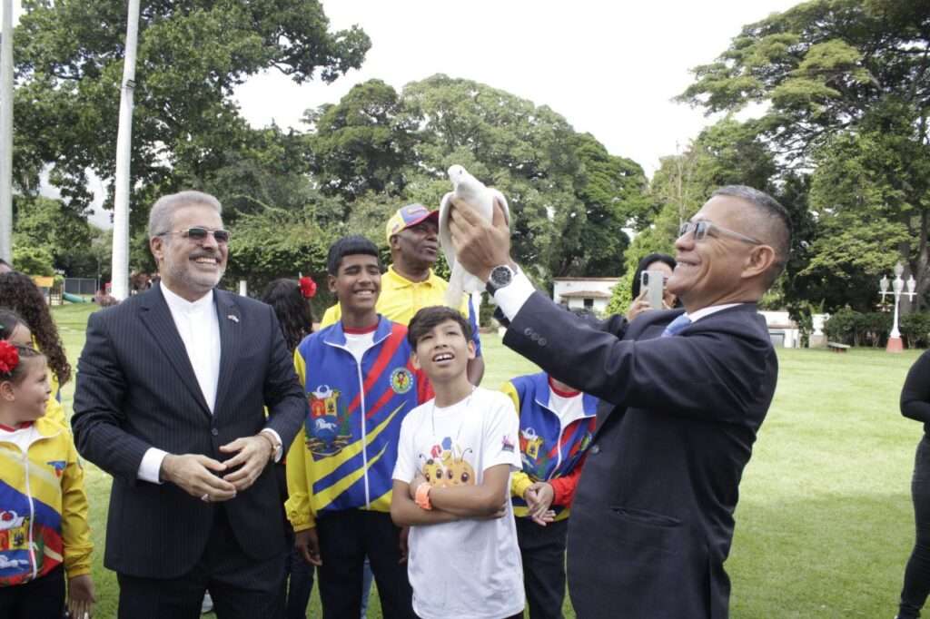 Venezuela se solidariza con Irán en la Casona Cultural