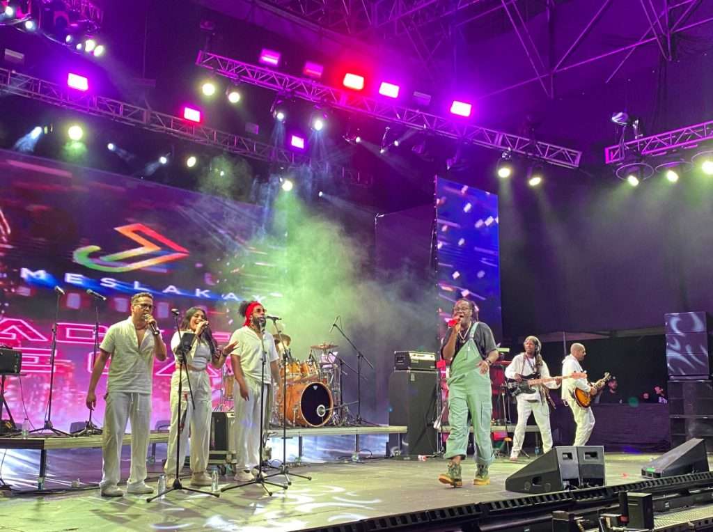 james lakay en alpha blondy