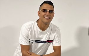 el productor venezolano que lleva la salsa a escenarios internacionales