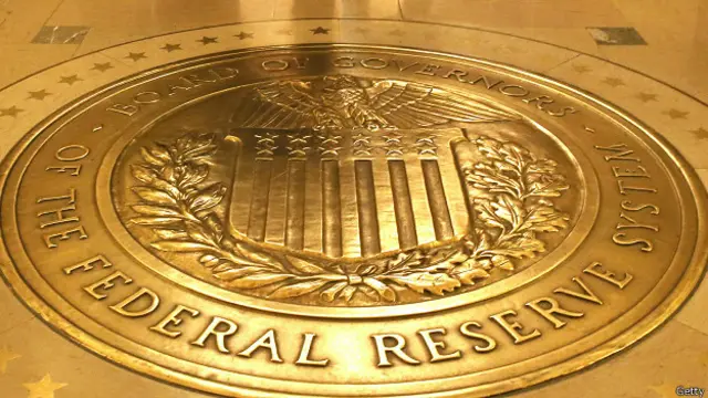 La economía de EE.UU. se desacelera por la incertidumbre de los aranceles, según la Fed