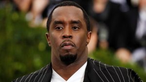Víctima de Sean "Diddy" Combs revela entre lágrimas 'maratones sexuales' en juicio por tráfico sexual