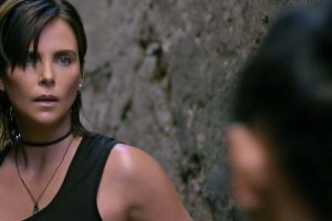 “A los tíos les dan vía libre”. Charlize Theron critica el doble rasero de Hollywood con hombres y mujeres en el cine de acción