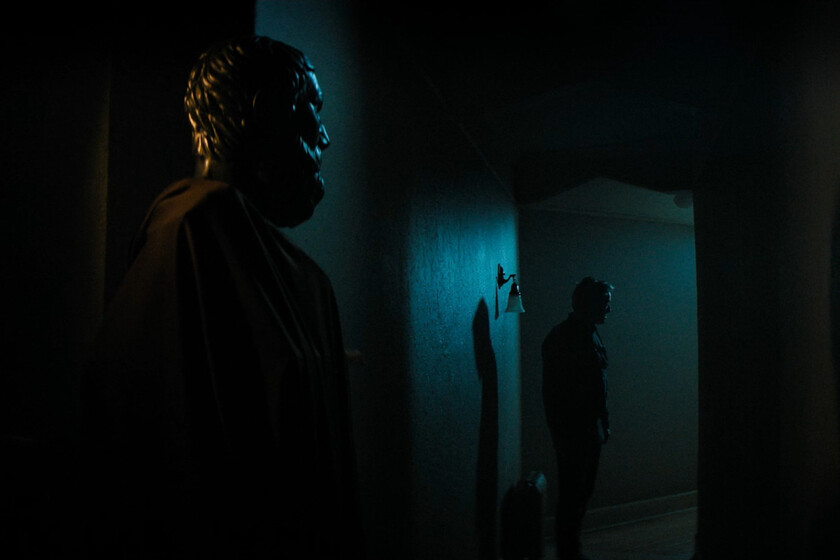 A24 nos intenta meter el miedo con la religión en una retorcida película de terror que triunfó en taquilla y ya se puede ver en streaming: ‘Heretic’