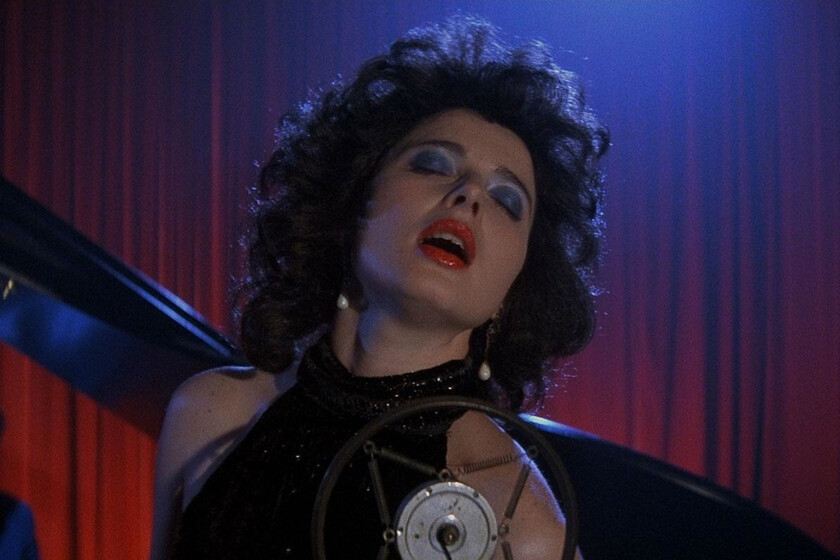 "¿'Terciopelo azul' es porno?". La pregunta que debería abrir el melón sobre los influencers en los festivales de cine