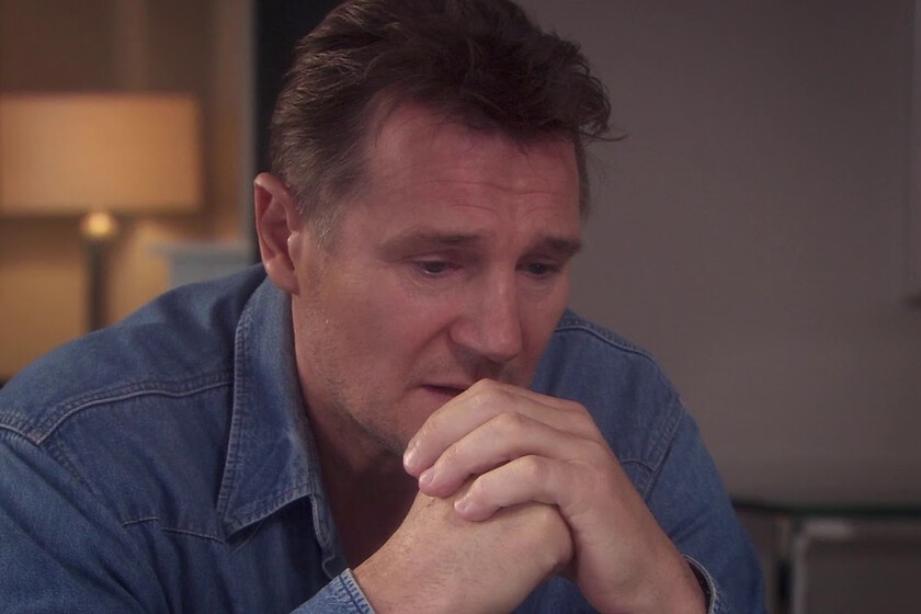 Seth McFarlane cree que Liam Neeson es el único actor vivo que podría hacer lo que hacía Leslie Nielsen. Su hilarante sketch en 'Life's Too Short' lo deja muy claro