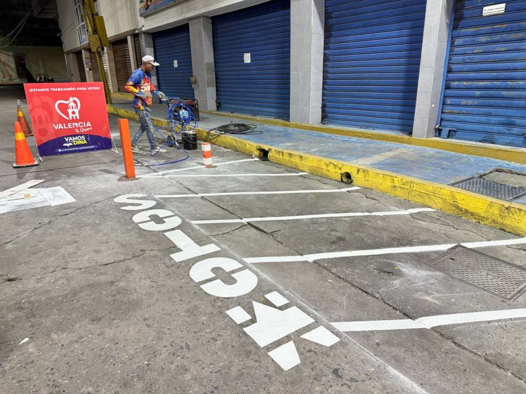 Activan estacionamientos para motos en el centro de Valencia