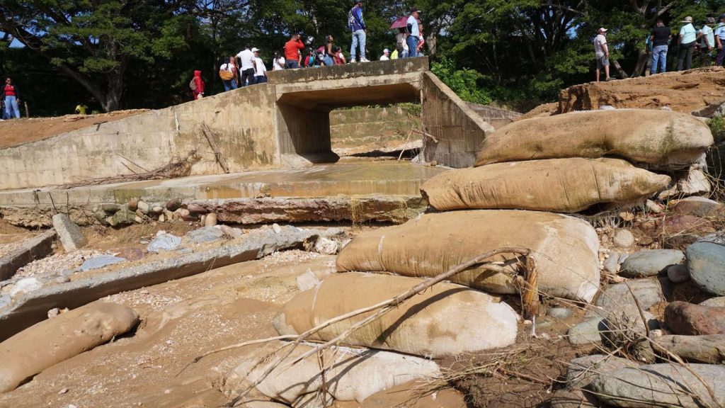 Atienden a familias afectadas por lluvias en municipios de Yaracuy
