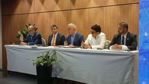 Bernal: guerra arancelaria es una oportunidad para el eje fronterizo