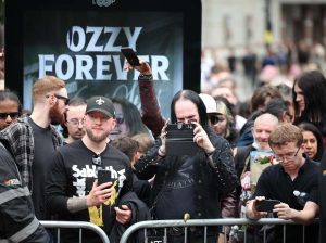 Birmingham se despide de Ozzy Osbourne con cortejo fúnebre