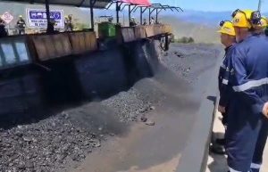 Prevén exportar carbón producido en Táchira a través de la frontera con Colombia