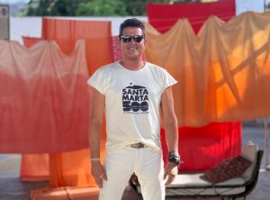 Carlos Vives relanza su icónico álbum 30 años después