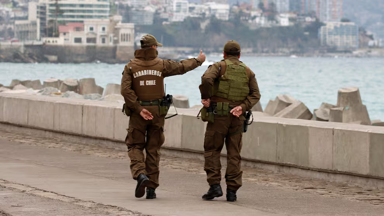 Chile evacua 1.5 millones de personas ante la amenaza de tsunami a toda su línea costera
