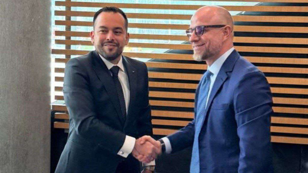 Colombia y Venezuela firman acuerdo sobre Monómeros