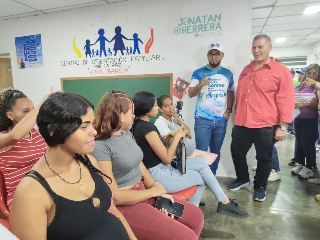 Cueños estrenan Base de Misiones Socialista