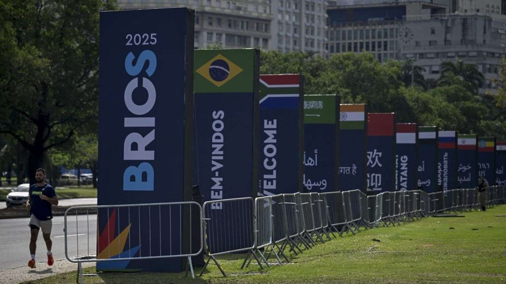 Cumbre de los BRICS desafía amenazas de Occidente en Brasil