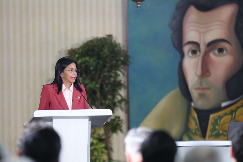 Delcy Rodríguez en Fedecámaras: vamos bien, seguimos creciendo