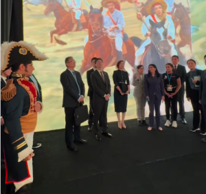 Delegación china del Banco de Desarrollo visita Expo Simón