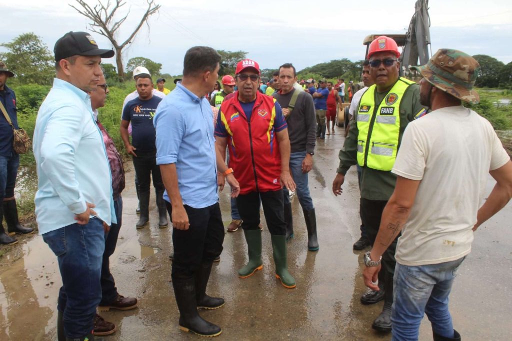 Despliegan plan de atención para familias afectadas en el municipio Sosa
