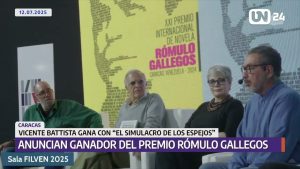El simulacro de los espejos gana el premio Rómulo Gallegos