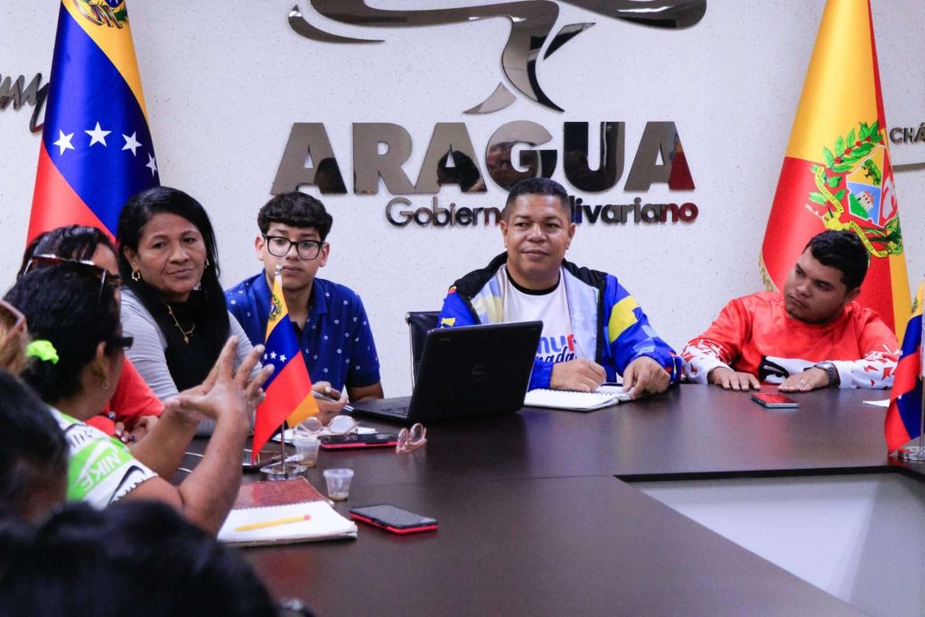 En Aragua activan sala del sistema de gobierno de comunas