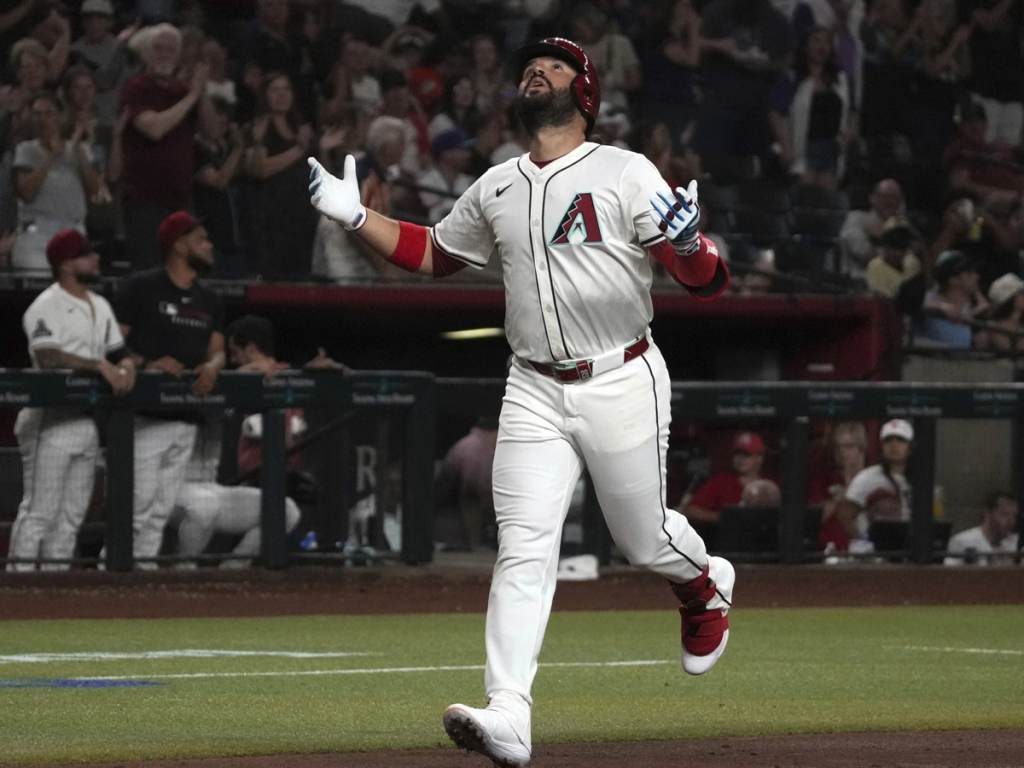 Eugenio Suárez pega HR y va tras marca de Galarraga