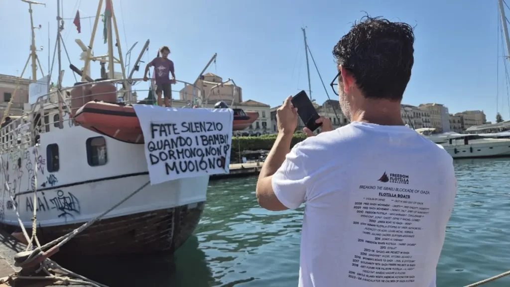 Flotilla de la Libertad zarpa a Gaza para romper el cerco israelí