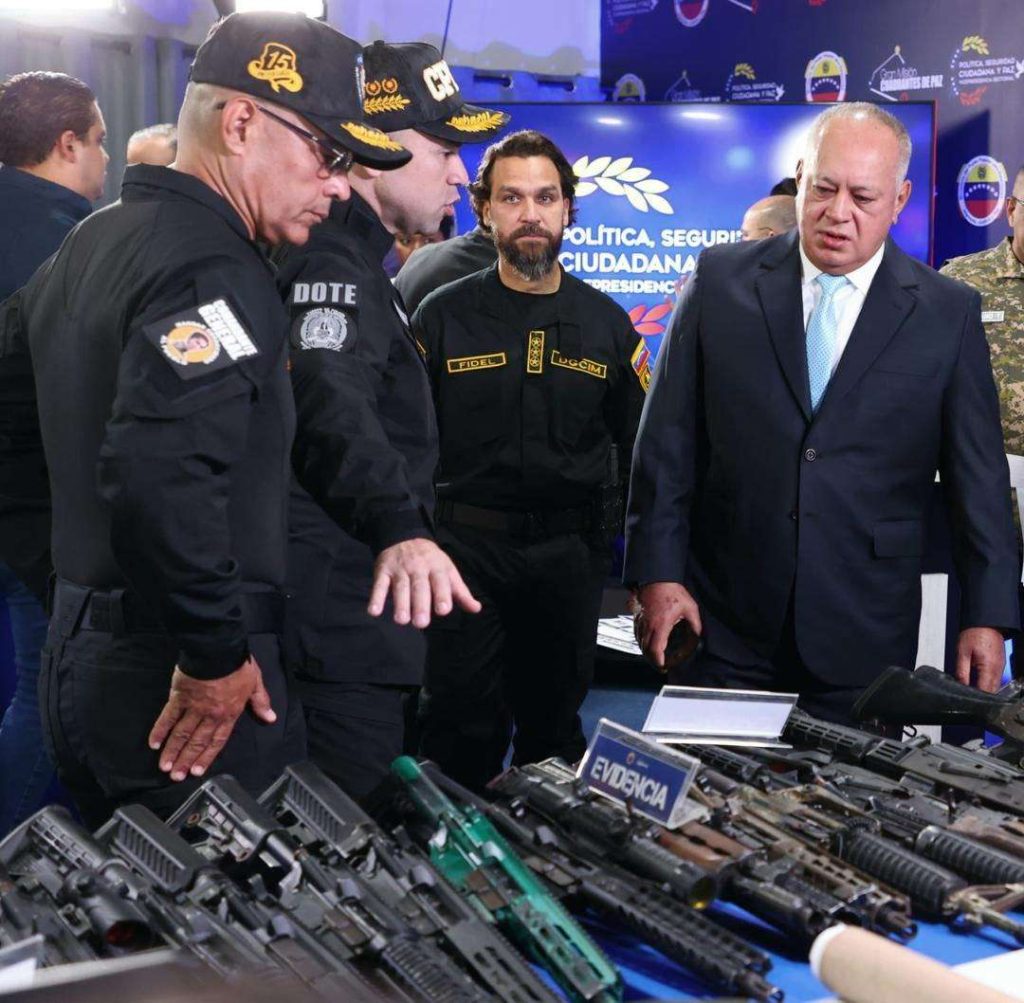 Incautan 10 fusiles durante la operación El Morro